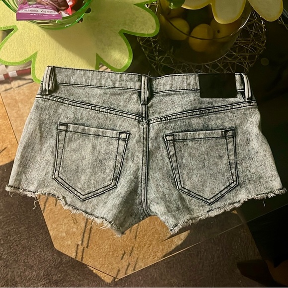 BCBGeneration cheeky shorts - Picture 4 of 8